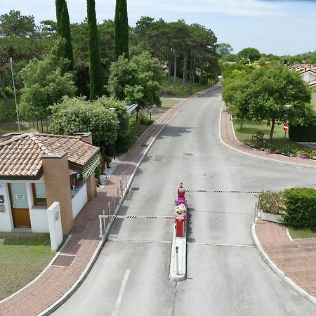 Casabianca Resort Villas Lignano Sabbiadoro Exteriör bild